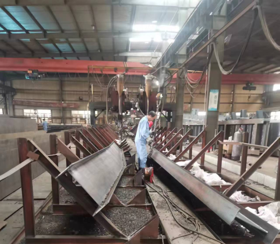 上海鋼結(jié)構(gòu)安裝基礎(chǔ)的定位軸線和支承鋼柱13585605056周先生 上海鋼結(jié)構(gòu)安裝基礎(chǔ)的定位軸線和支承鋼柱13585605056周先生